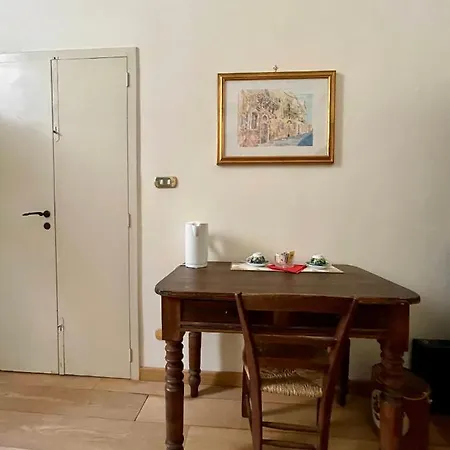 4 Balconi Rooms- Dimora Arditi 3* ليتشي
