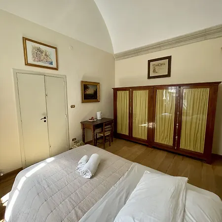 4 Balconi Rooms- Dimora Arditi ليتشي