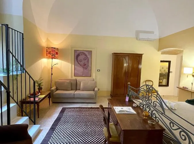 Bed & Breakfast 4 Balconi Rooms- Dimora Arditi 3*