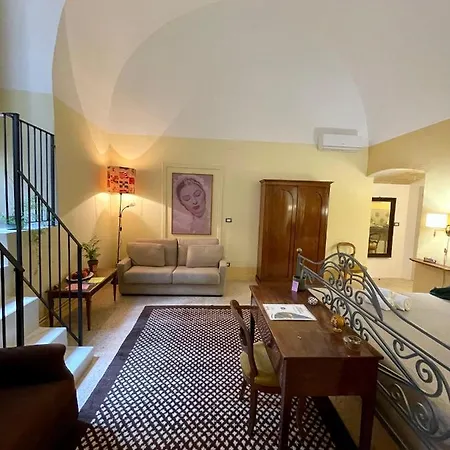 Bed & Breakfast 4 Balconi Rooms- Dimora Arditi 3*