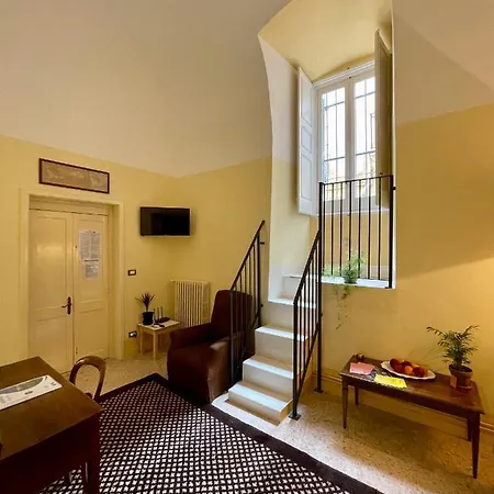 4 Balconi Rooms- Dimora Arditi לינה וארוחת בוקר לצ'ה