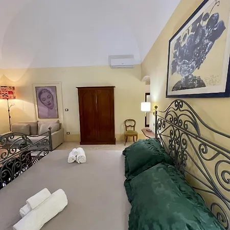 לינה וארוחת בוקר 4 Balconi Rooms- Dimora Arditi 3*