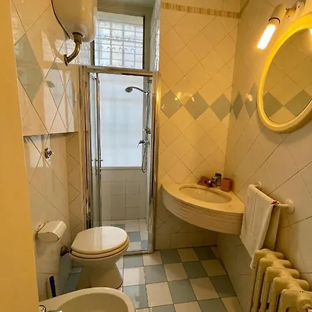 לינה וארוחת בוקר 4 Balconi Rooms- Dimora Arditi