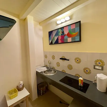 לינה וארוחת בוקר 4 Balconi Rooms- Dimora Arditi 3*