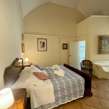 לינה וארוחת בוקר 4 Balconi Rooms- Dimora Arditi 3*