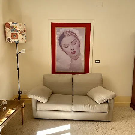 4 Balconi Rooms- Dimora Arditi 3* לצ'ה