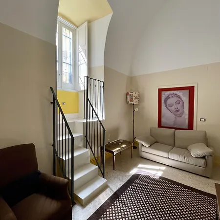 4 Balconi Rooms- Dimora Arditi לצ'ה