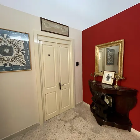4 Balconi Rooms- Dimora Arditi לצ'ה