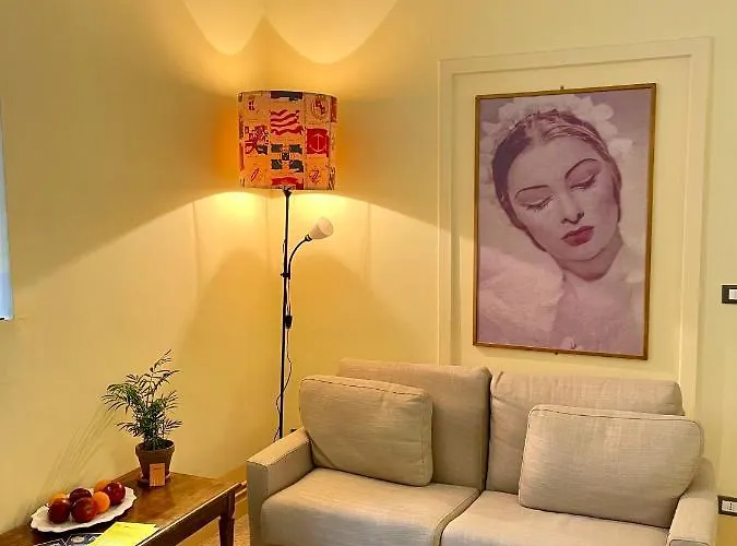 4 Balconi Rooms- Dimora Arditi 3* Лечче